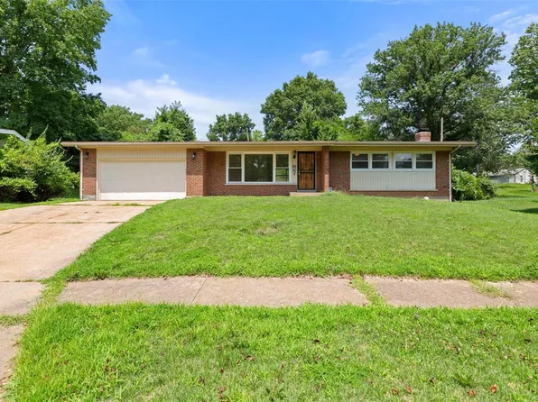 1533 Fir Dr, Saint Louis, MO 63136