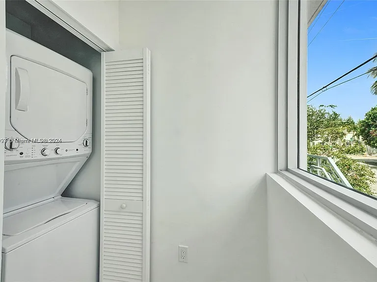 7645 Carlyle Ave #2 — Photo 12