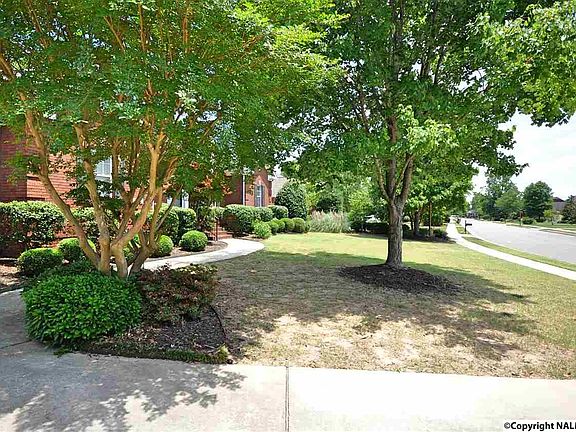 2nd image of 2837 Winterberry Way SE