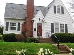 1704 F St, Iowa City, IA 52240