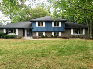 6600 Carinthia Dr, Dayton, OH 45459