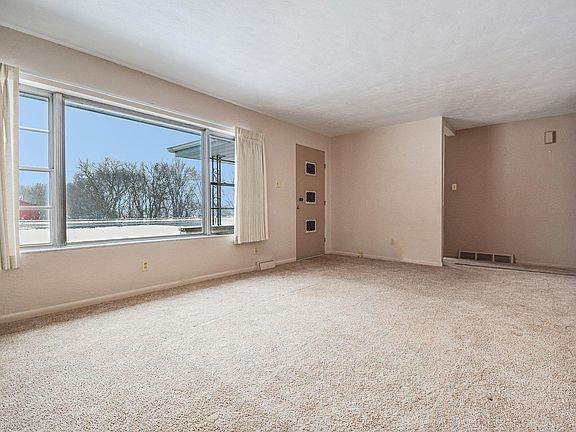 4th image of 28472 State Road 2