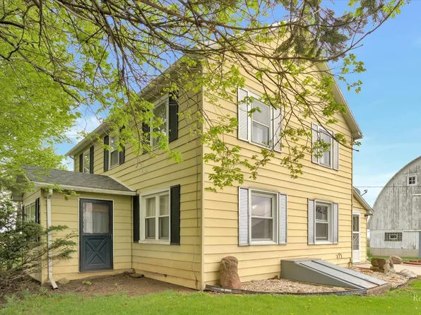 10617 N Orangeville Rd, Orangeville, IL 61060