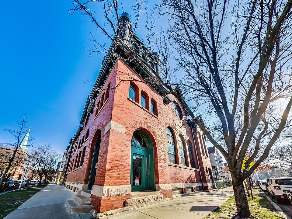 1st image of 3057 N Clifton Ave APT 8