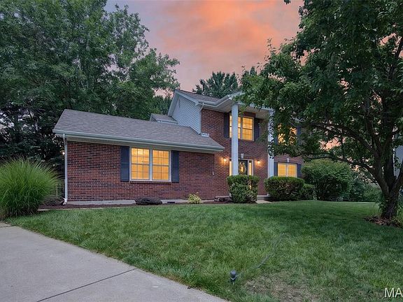 2nd image of 17 Congressional Way Ct