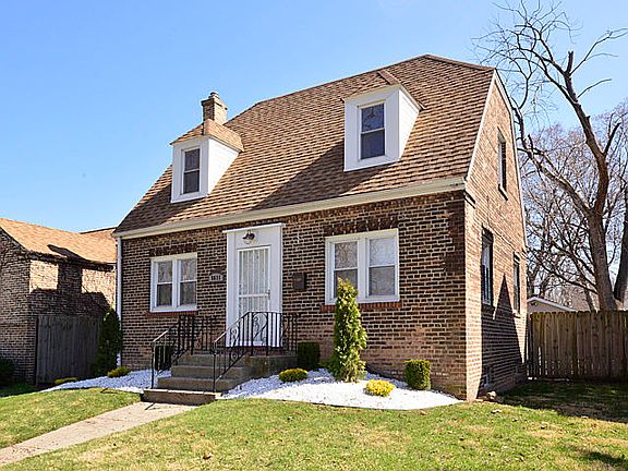 2nd image of 9611 S Woodlawn Ave