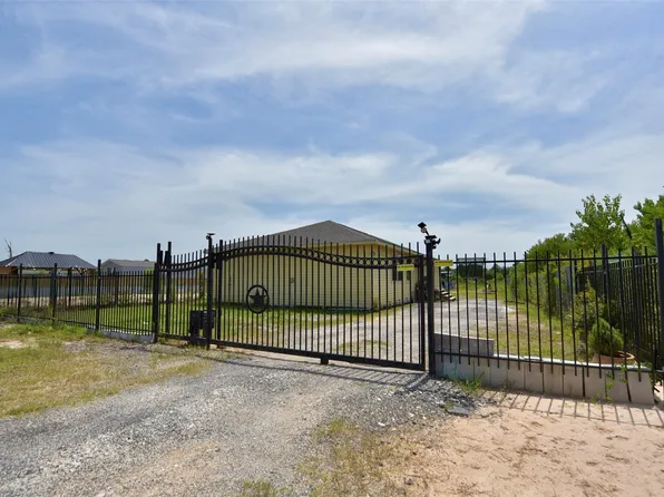 382 Road 5251, Cleveland, TX 77327
