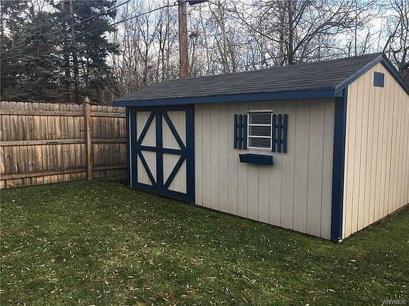 3rd image of 74 Cathedral Ln