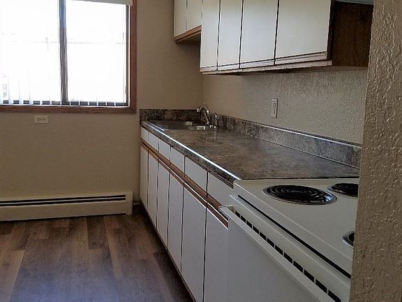 3rd image of 1054 8th Ave S APT 8