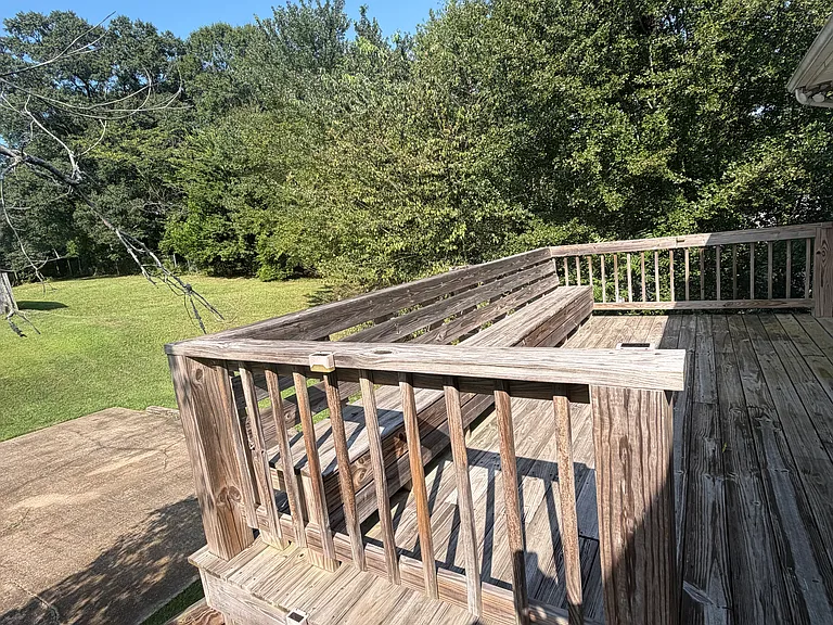927 Lakeview Dr — Photo 23