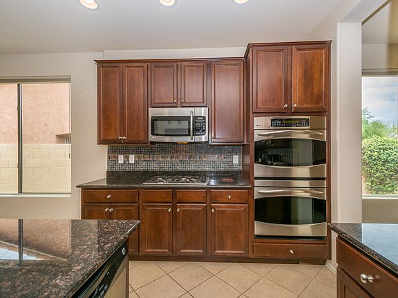 4th image of 724 W Camino Tunera