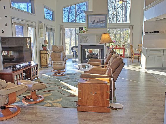 Living Room & Kitchen