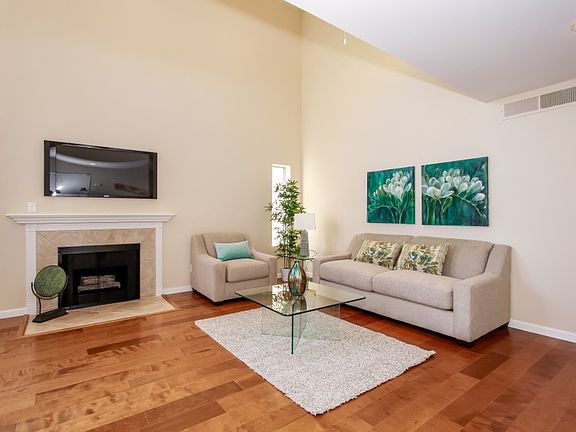 2nd image of 1639 Camden Ave APT 102
