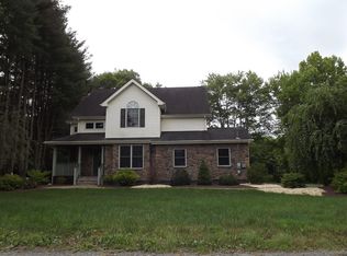 116 Horseshoe Dr, Gilbert, PA 18331