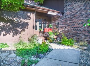 4599 Lockner Dr, Urbandale, IA 50322