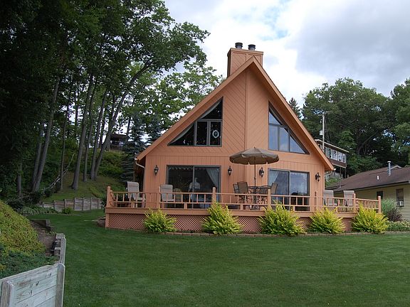 2nd image of 9935 Doyle Dr