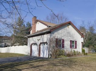 17 Princeton Dr, Manalapan, NJ 07726