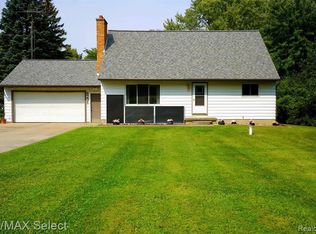 6236 Kelly Rd, Flushing, MI 48433