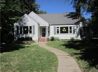 824 Hillside Ave, Liberty, MO 64068