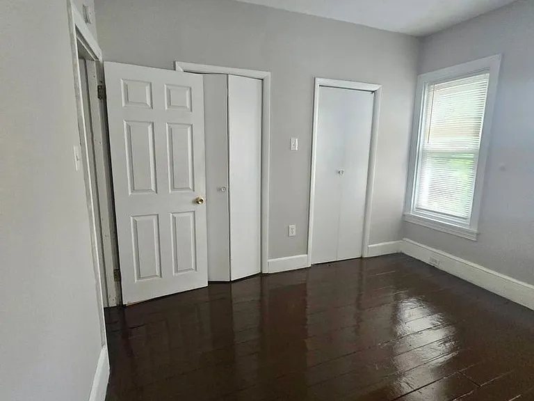 107 Mulberry St — Photo 14