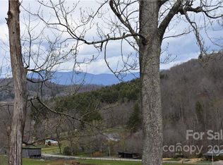 109 Cobblestone Dr, Burnsville, NC 28714