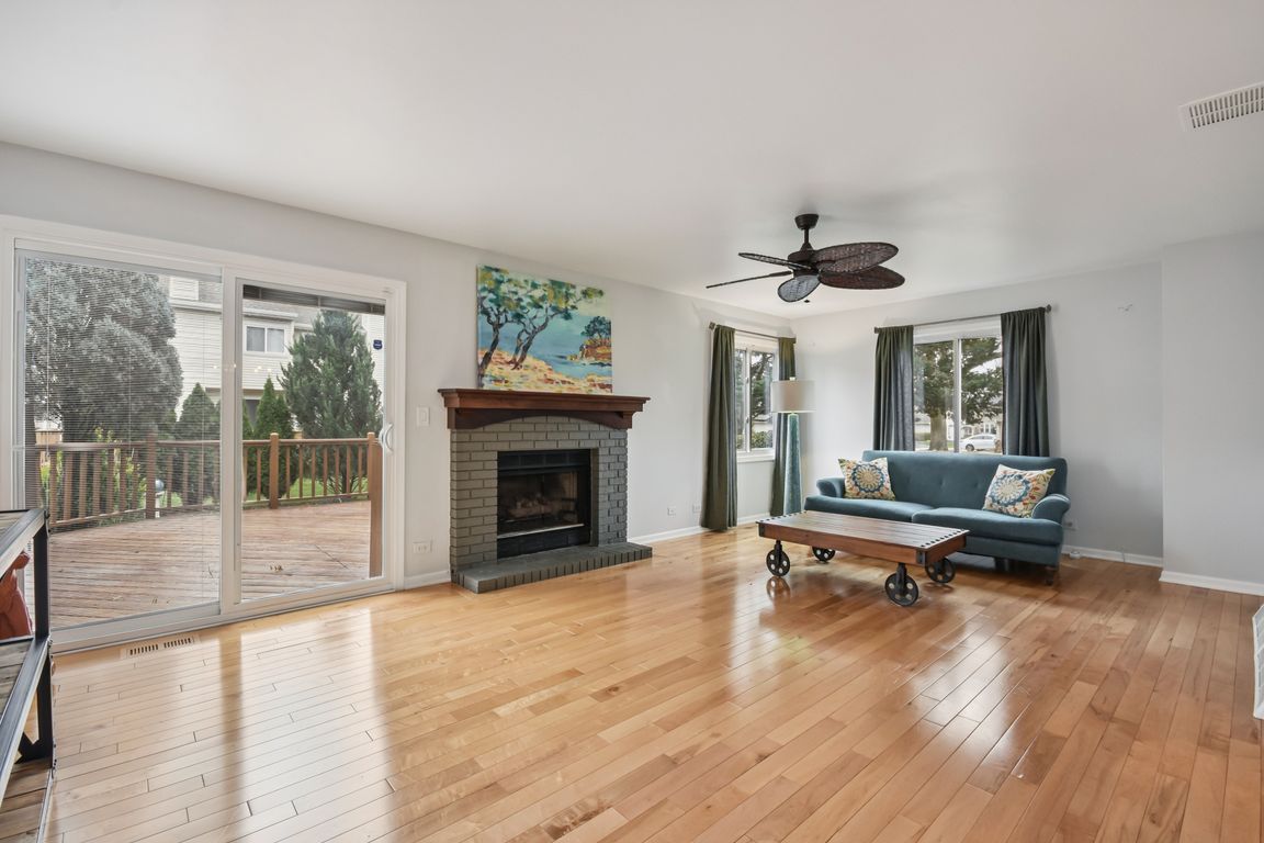 next background image