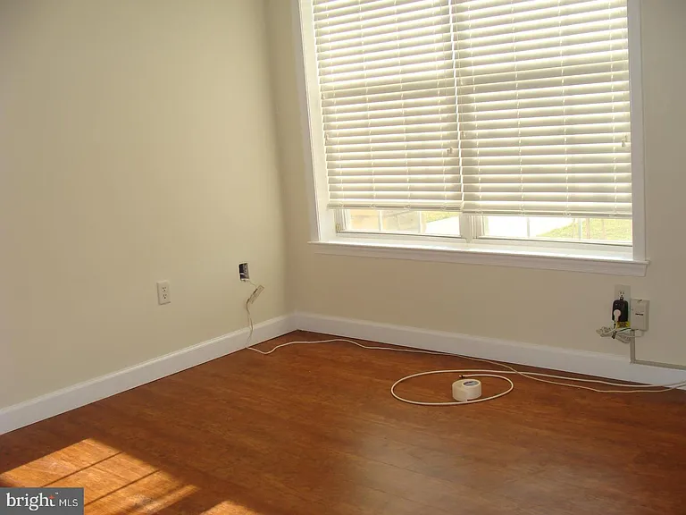 52 Kyle Way — Photo 17