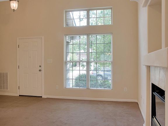 4th image of 300 Cedar Mill Cir