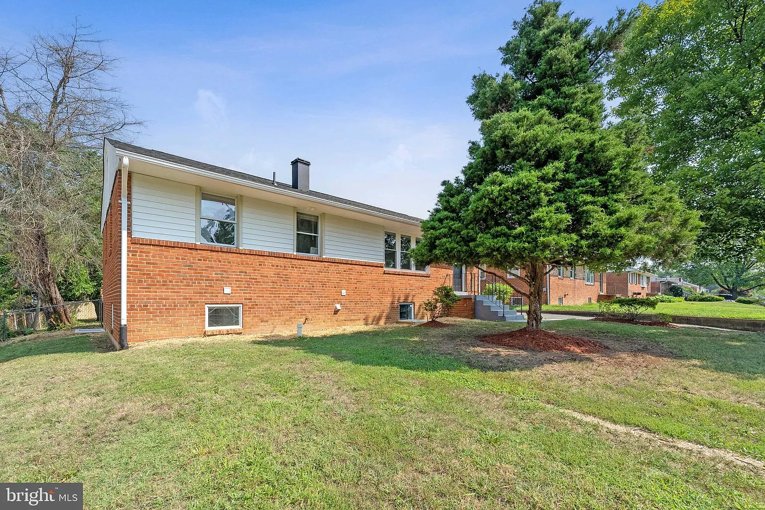 1414 E St photo 1