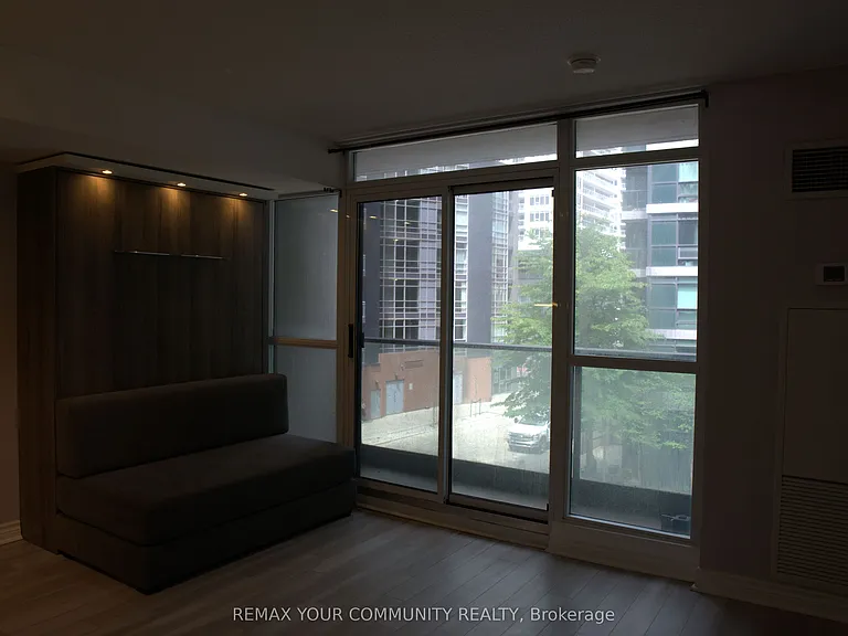 600 Fleet St E #329 — Photo 8
