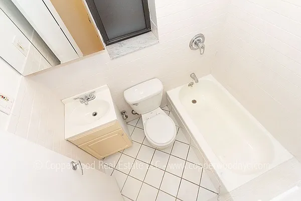 Rented by Copperwood Real Estate | media 8