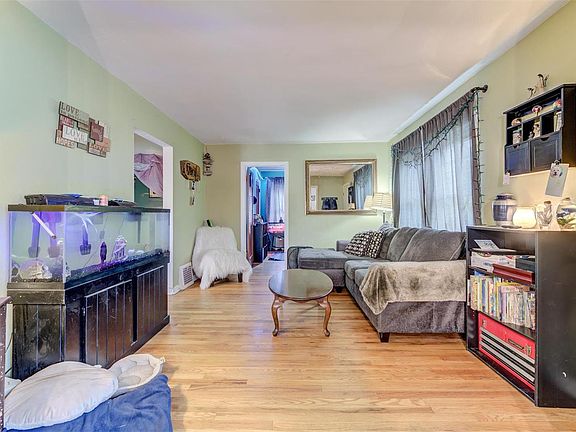 3rd image of 10432 San Carlos Ln