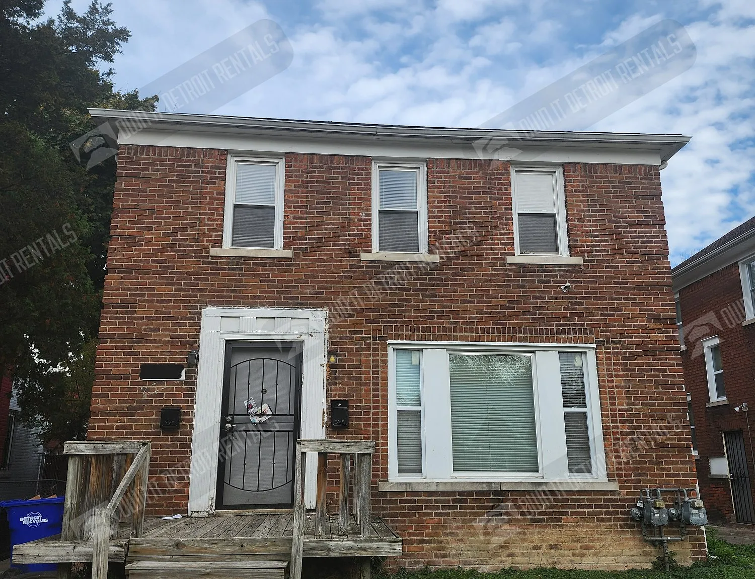 House- Multi Family — Photo 1