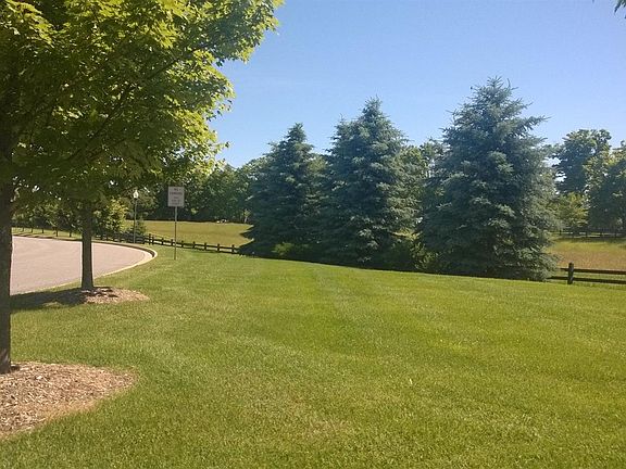 4th image of 469 Hickory Bluff Ln #91