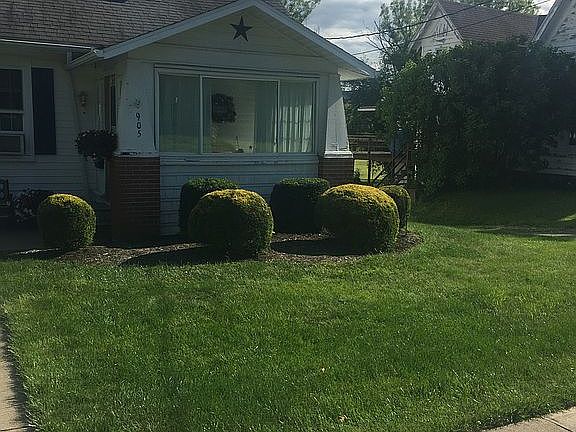 Front landscaping