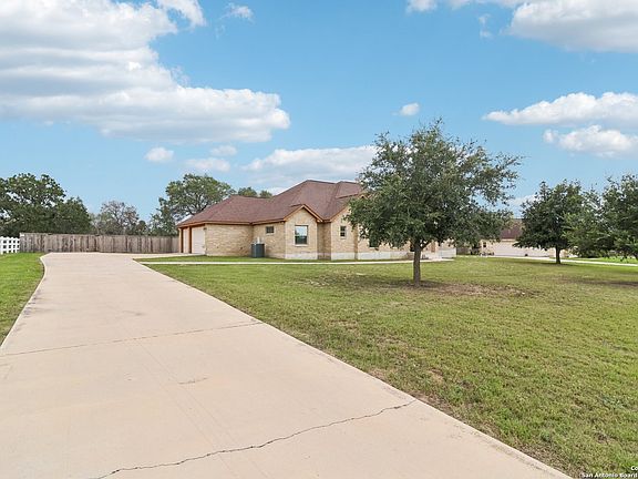 2nd image of 164 Abrego Lake