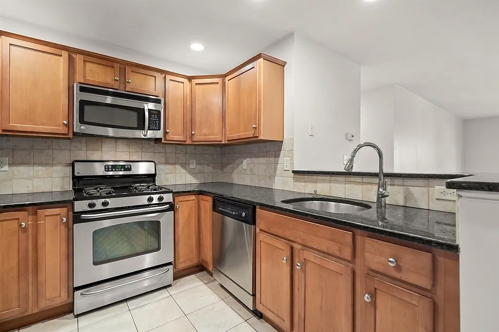 2 bed, 1174 sqft, $1,500 — Photo 3