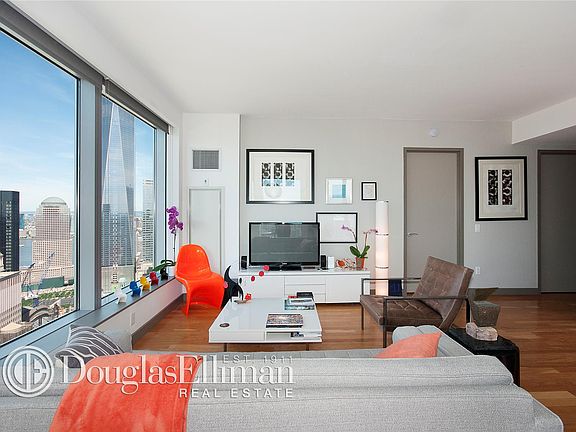 2nd image of 8 Spruce St APT 47J