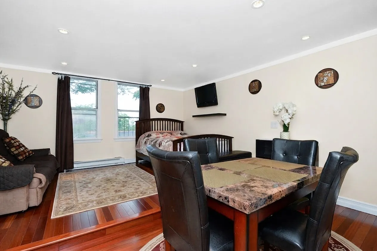 Studio, $1,495 — Photo 2