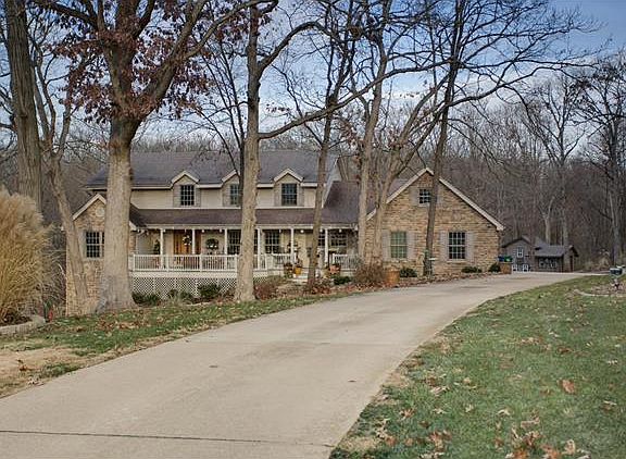 2nd image of 9006 Middlewood Ct