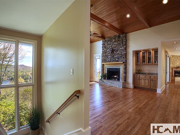 5th image of 721 Lakeside Drive