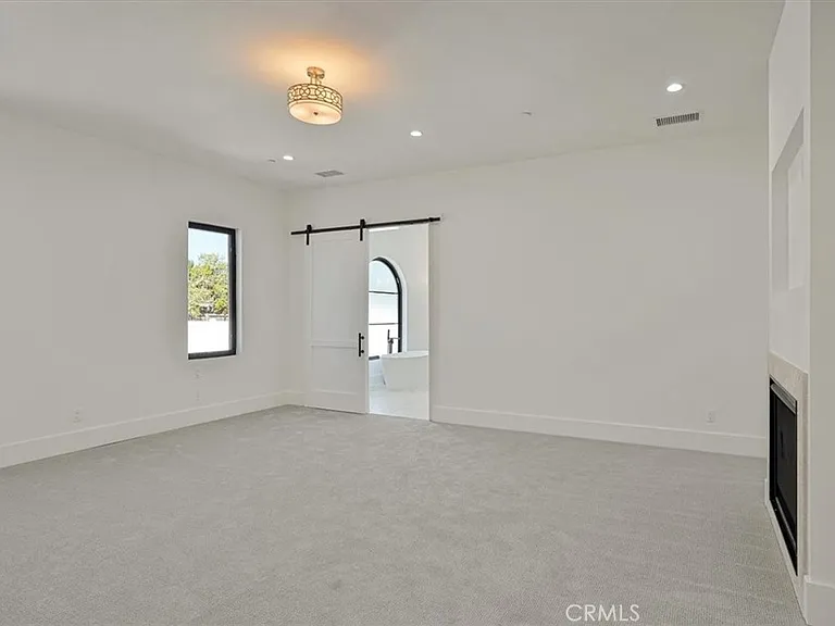 5520 Woodlake Ave — Photo 15