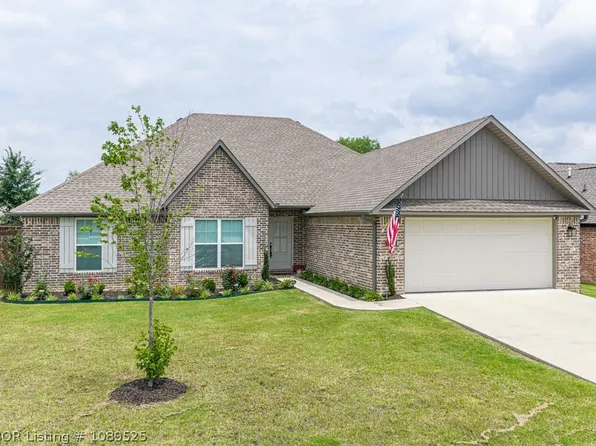 8323 McLaren Dr, Fort Smith, AR 72916