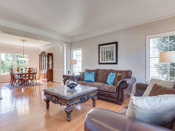 3rd image of 43347 La Belle Pl