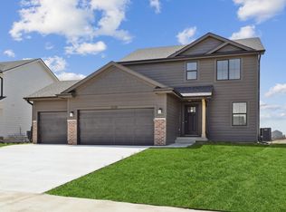 2520 NW Linwood Ct, Ankeny, IA 50023