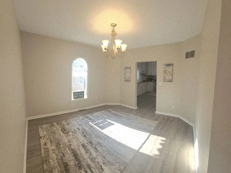 3697 Floretta St — Photo 11