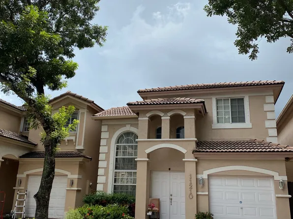 11210 NW 73rd Ter, Doral, FL 33178