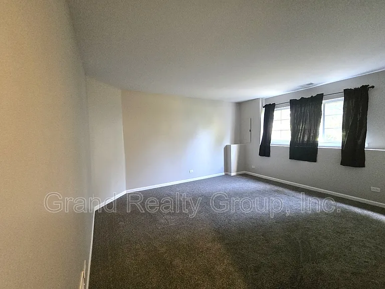 652 S Rosehall Ln — Photo 17