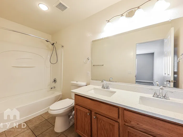 16812 W Marshall Ln — Photo 14