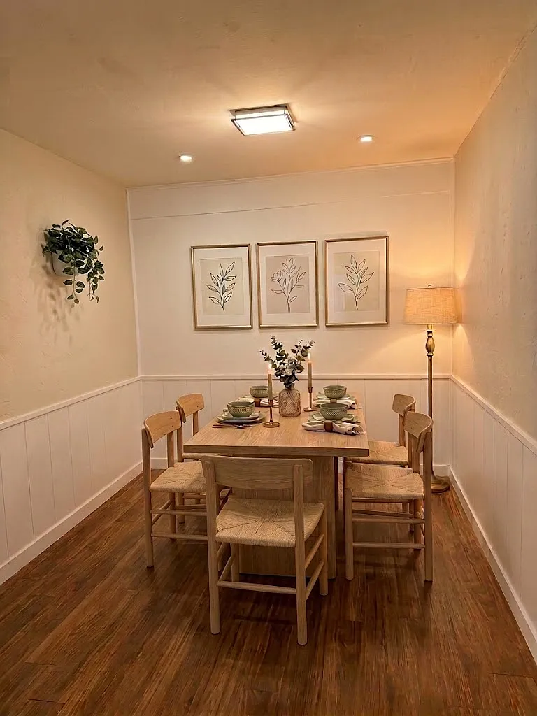 1209 N Roberson St — Photo 3